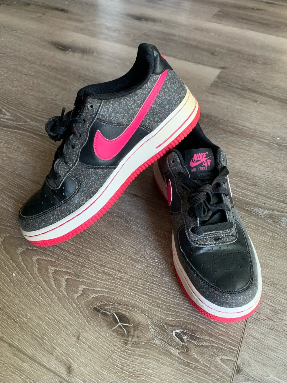Nike Air Force 1 GS Girls  314219-016 Size 5.5Y Vivid Black Pink Sneakers
